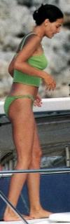 Inés Sastre dans Bikini [220x700] [28.66 kb]