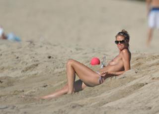 Heidi Klum en Topless [3425x2480] [376.02 kb]