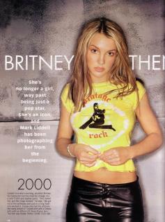 Britney Spears [700x942] [129.59 kb]