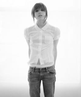 Ellen Page [1194x1430] [86.6 kb]