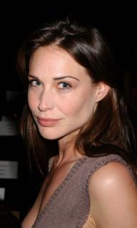 Claire Forlani [2220x3692] [743.53 kb]