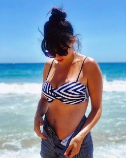Cristina Abad dans Bikini [1080x1350] [134.36 kb]