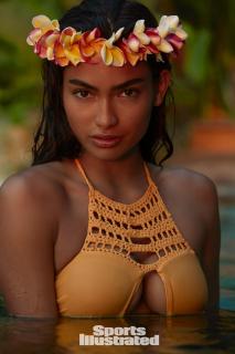 Kelly Gale in Si Swimsuit 2017 [1280x1920] [267.25 kb]