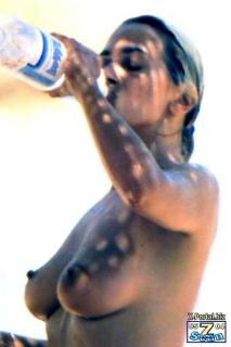 Barbara D'Urso in Topless [534x800] [48.68 kb]