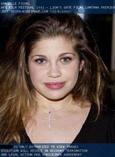 Danielle Fishel [293x400] [23.55 kb]