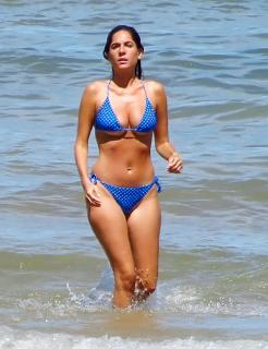 Lourdes Montes in Bikini [980x1273] [240.85 kb]