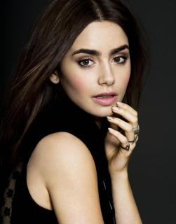 Lily Collins [936x1192] [88.94 kb]