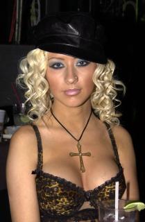 Christina Aguilera [1181x1800] [256.3 kb]