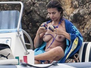 Elisabetta Canalis in Topless [900x675] [103.61 kb]