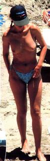 Mabel Lozano in Topless [450x1428] [114.03 kb]