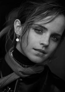 Emma Watson [711x1000] [136.21 kb]