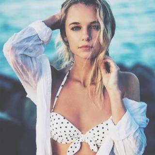 Madison Iseman [400x400] [32.81 kb]