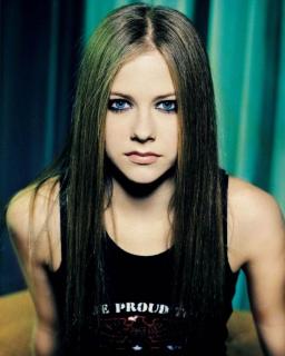 Avril Lavigne [680x850] [87.74 kb]