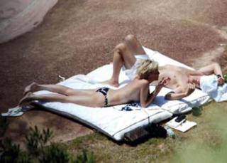Sharon Stone en Topless [678x486] [40.34 kb]