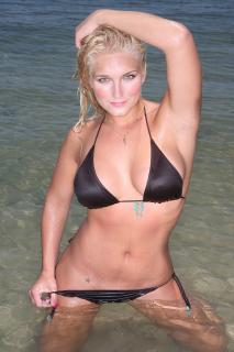 Brooke Hogan in Bikini [1200x1800] [413.08 kb]