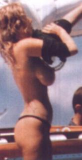 Alessia Marcuzzi in Topless [311x602] [20.7 kb]