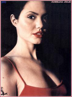 Angelina Jolie [750x1015] [121.11 kb]