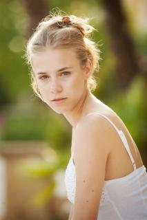 Margot Lourdet [667x1000] [110.2 kb]