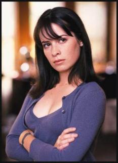 Holly Marie Combs [438x600] [27.08 kb]