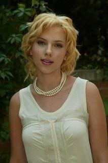 Scarlett Johansson [284x425] [18.83 kb]