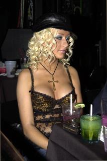 Christina Aguilera [1200x1800] [252.2 kb]