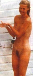 Gwyneth Paltrow Nude [269x600] [21.22 kb]