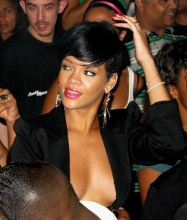 Rihanna [1200x1412] [169.2 kb]