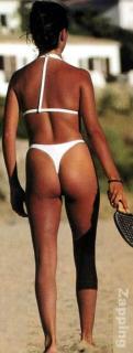 Penélope Cruz dans Bikini [266x700] [23.96 kb]