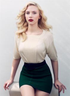 Scarlett Johansson in Vogue [1472x2000] [190.65 kb]