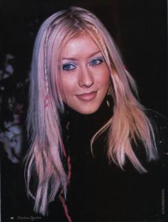 Christina Aguilera [590x775] [48.86 kb]