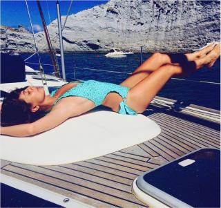 Alessandra Mastronardi en Bikini [935x881] [272.71 kb]