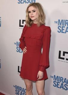 Erin Moriarty [740x1036] [96.2 kb]