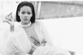 Rihanna Nackt [3000x2000] [490.78 kb]