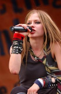 Avril Lavigne [554x850] [71.35 kb]