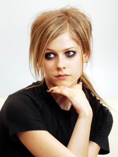 Avril Lavigne [1437x1911] [327.21 kb]