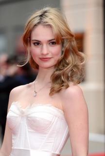 Lily James [740x1094] [138.73 kb]