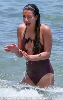 Lea Michele in Bikini [306x482] [42.1 kb]