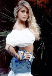 Nicole Eggert [400x584] [27.86 kb]