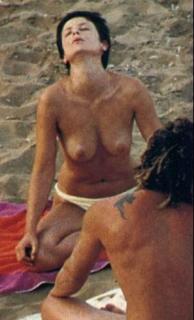 Aitana Sánchez-Gijón en Topless [282x465] [22.81 kb]