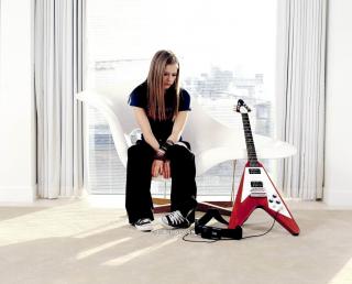 Avril Lavigne [1621x1311] [246.39 kb]