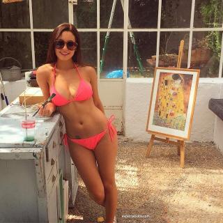 Ivana Baquero in Bikini [640x640] [141.91 kb]
