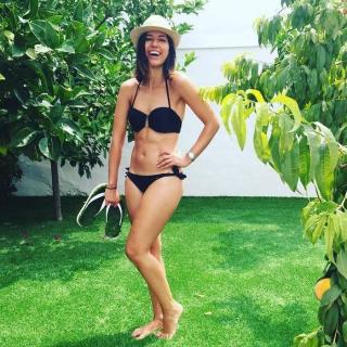 Núria Marín in Bikini [700x700] [192.77 kb]