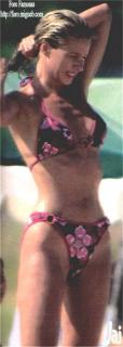 Anne Igartiburu in Bikini [473x1327] [64.81 kb]