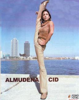 Almudena Cid [600x752] [102.68 kb]
