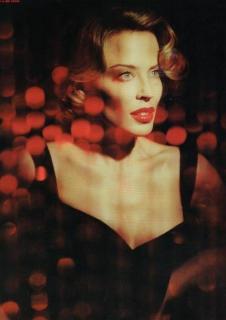 Kylie Minogue [496x700] [34.27 kb]