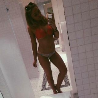 Natalie Alyn Lind in Bikini [600x600] [52.49 kb]