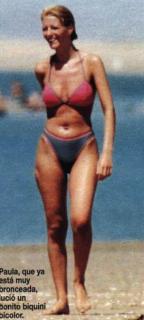 Paula Vázquez dans Bikini [273x603] [30.54 kb]