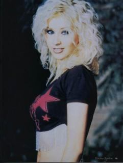 Christina Aguilera [590x782] [43.6 kb]
