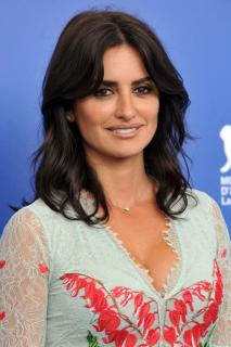 Penélope Cruz [740x1110] [200.45 kb]