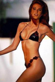 Angie Everhart [400x593] [30.43 kb]